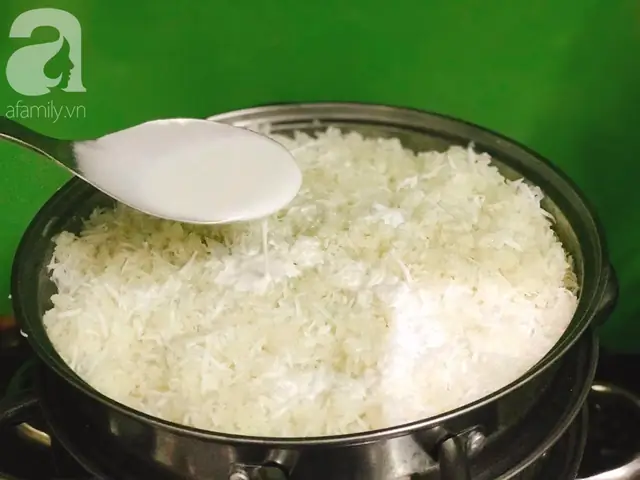 Cách Nấu Xôi Sắn Dừa Thơm Ngon Dẻo Mềm Chuẩn Vị Tại Nhà