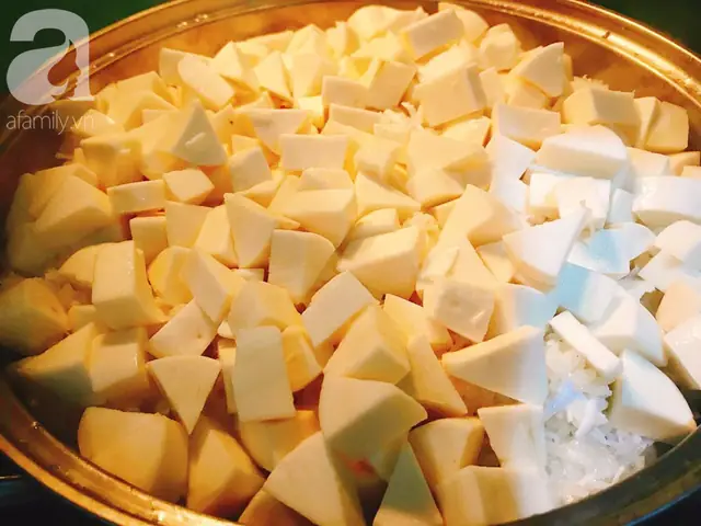 Cách Nấu Xôi Sắn Dừa Thơm Ngon Dẻo Mềm Chuẩn Vị Tại Nhà