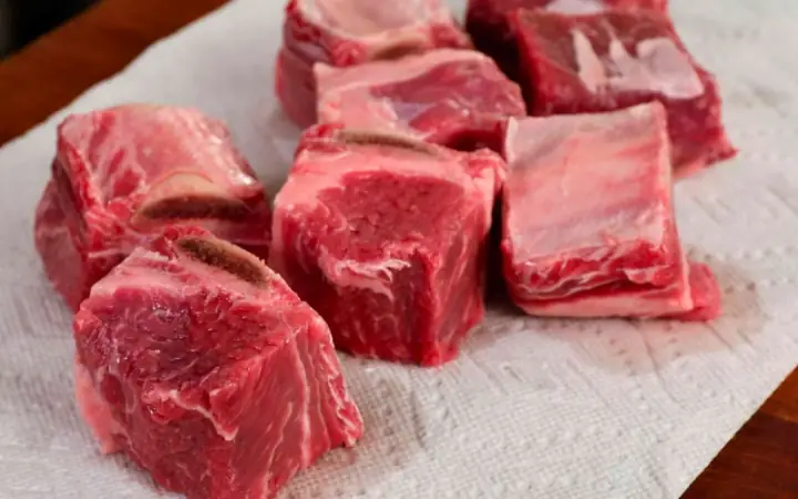 1.2. Hướng dẫn nấu canh xương bò hầm bí đỏ 1.2. Hướng dẫn nấu canh xương bò hầm bí đỏ