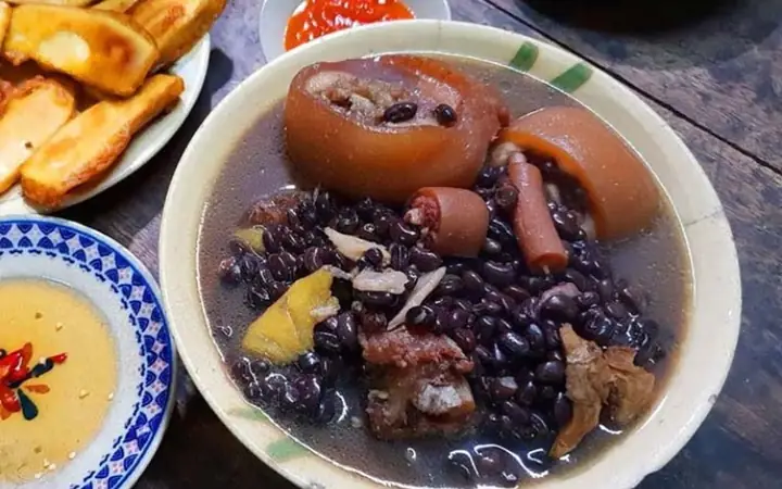 2.2. Hướng dẫn nấu canh xương bò với đỗ đen 2.2. Hướng dẫn nấu canh xương bò với đỗ đen