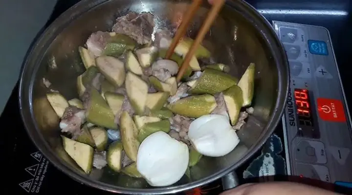 Hướng Dẫn Chi Tiết Cách Nấu Xương Chó Với Chuối Xanh Thơm Ngon