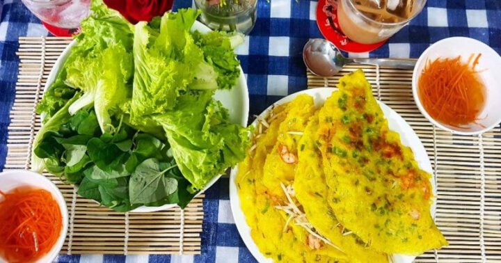 Cách pha bột bánh xèo giòn tan phổ biến