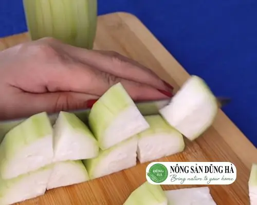 cách thái bầu nấu canh