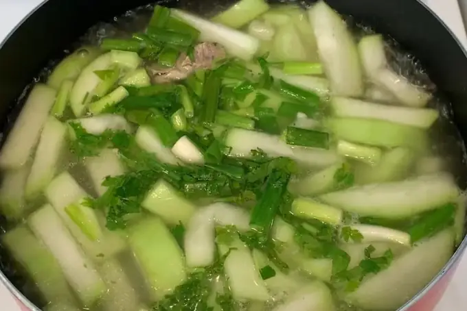 Cách Ướp Tôm Nấu Canh Thơm Ngon, Đậm Đà Chuẩn Vị Gia Đình