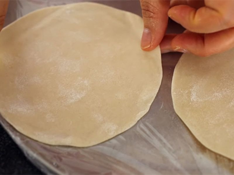 Cán bột làm vỏ há cảo mỏng đều