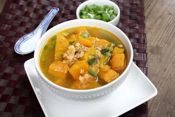 Canh bí đỏ tôm thơm ngon