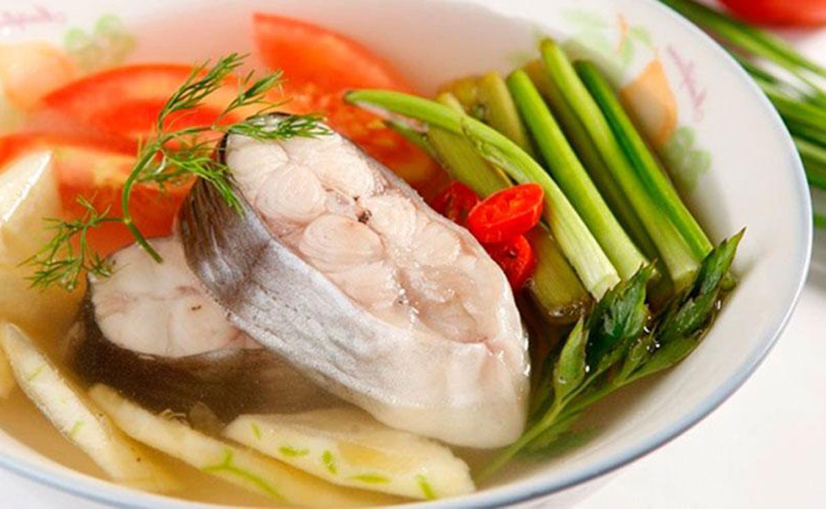 Cá cu nấu canh chua thanh mát