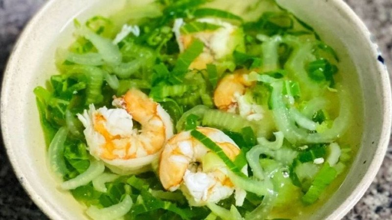 Canh cải thìa nấu tôm ngon miệng