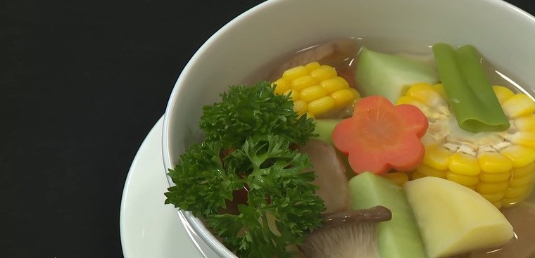 Canh chay rau củ thanh đạm sau khi nấu
