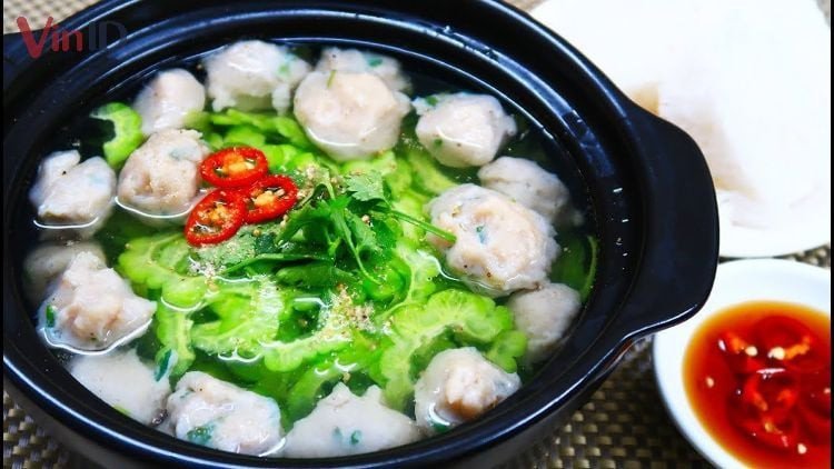 Canh khổ qua cá thác lác hấp dẫn