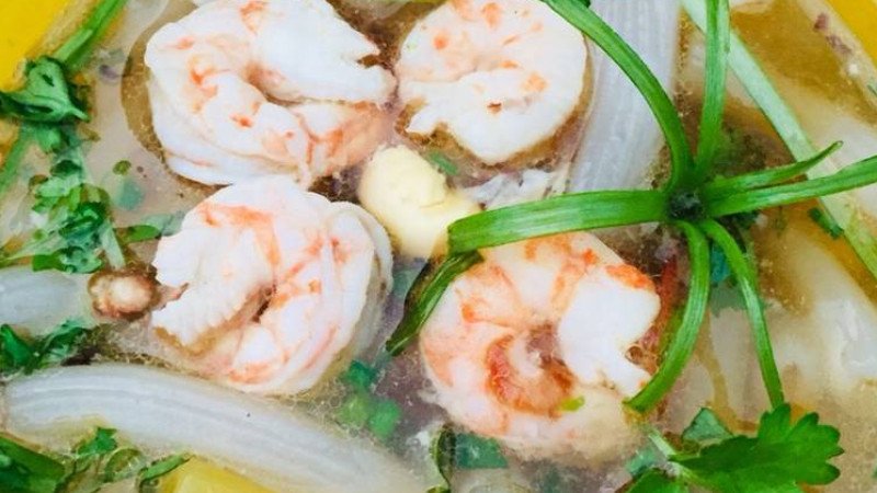 Canh nui tôm nấm kim châm thanh đạm, ít béo