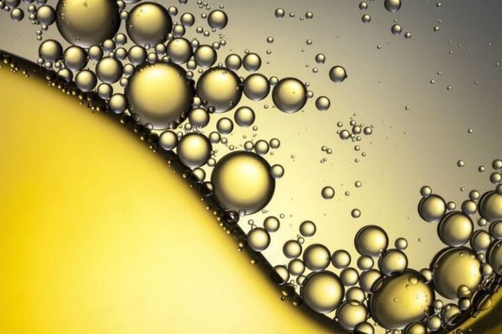 Cấu trúc phân tử chất béo (lipid) và ảnh hưởng của nó đến sức khỏe, bao gồm cả cách 1g fat bằng bao nhiêu calo