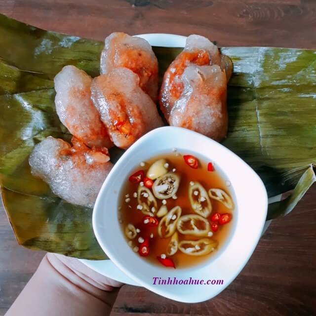 Chai nước mắm cốt ruốc đặc trưng của ẩm thực Huế