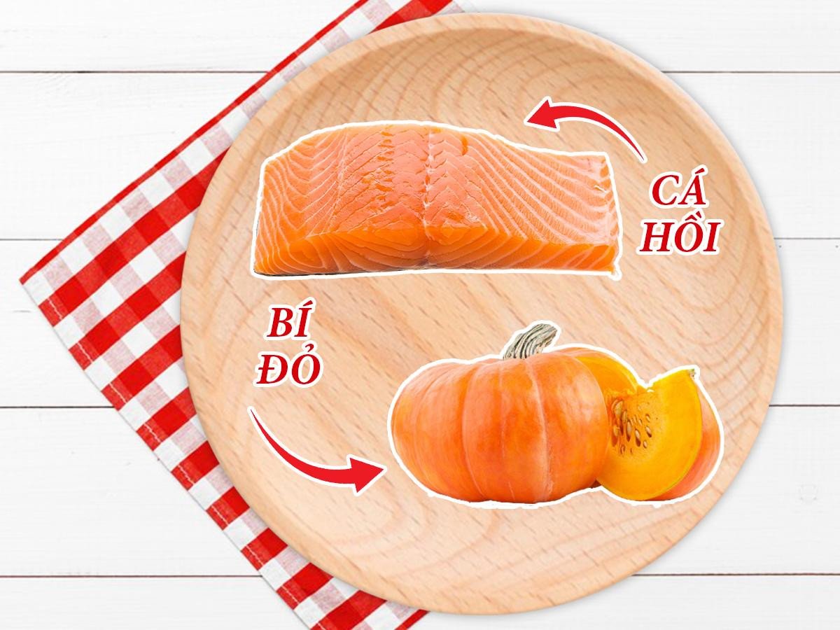 Cháo cá hồi bí đỏ bổ dưỡng cho bé