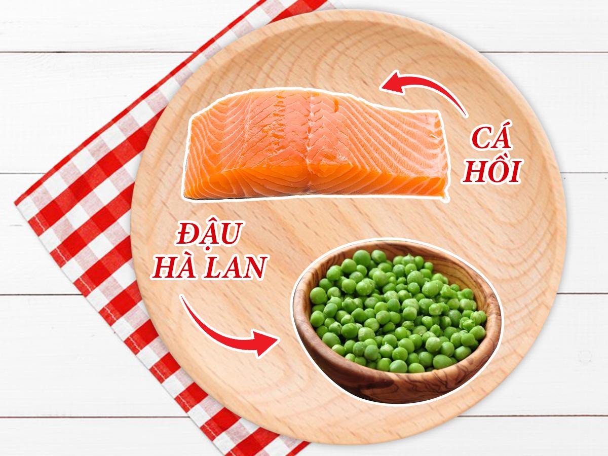 Cháo cá hồi đậu Hà Lan thơm ngon