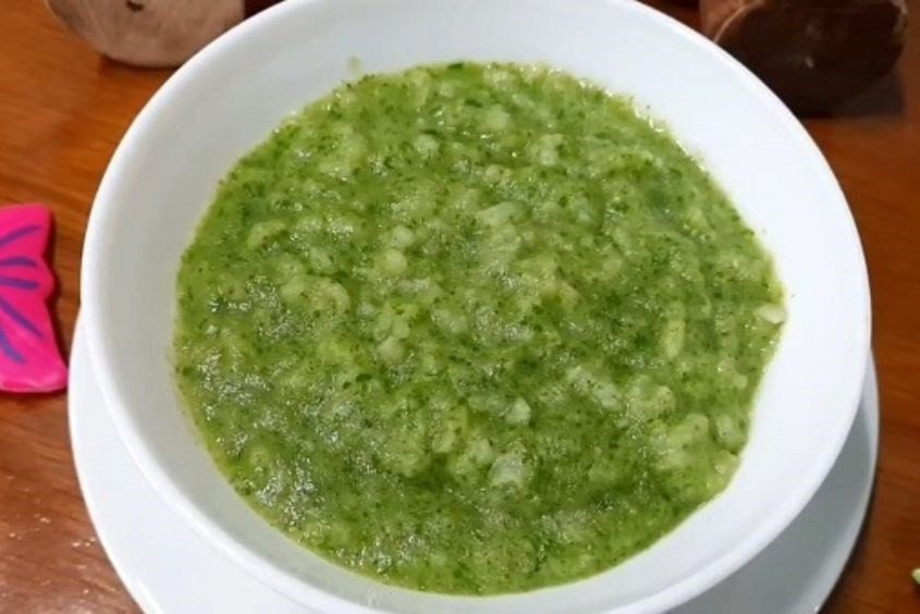 Cháo thịt bò cải bó xôi cho bé