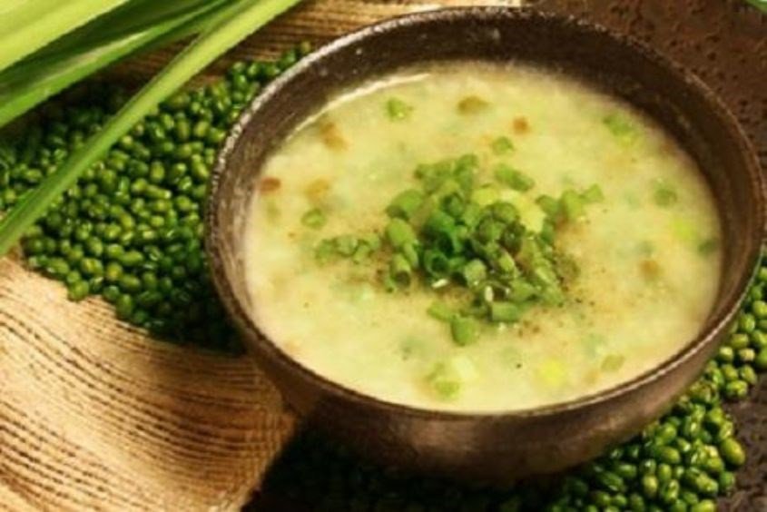 Cháo thịt bò đậu xanh hấp dẫn