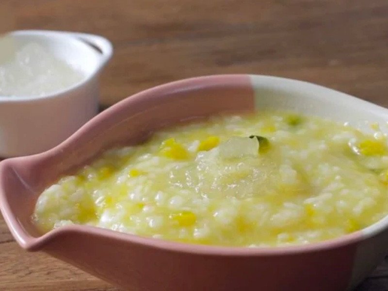 Cháo yến sào bí đỏ dặm bổ dưỡng cho bé