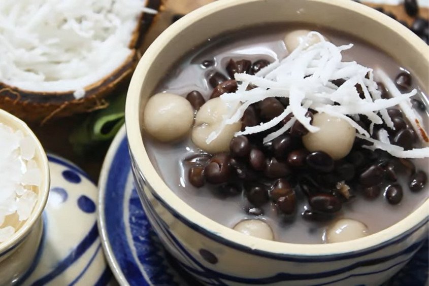 Chè đậu đen nước cốt dừa trân châu dai giòn, món ăn vặt được yêu thích