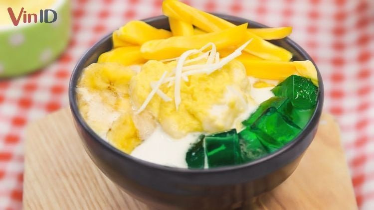 Chè sầu riêng thơm lừng ăn kèm nước cốt dừa