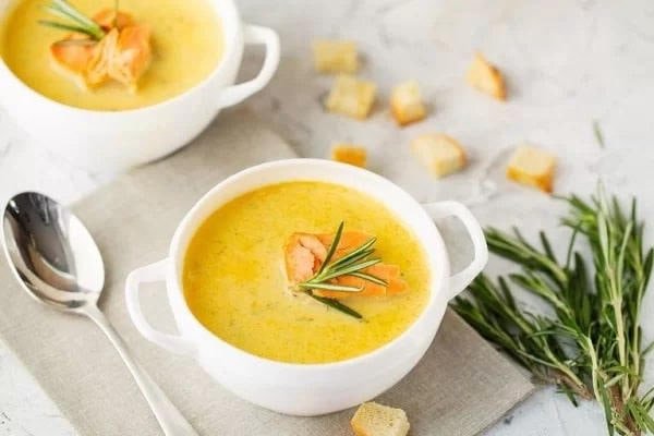 Chén bột ăn dặm truyền thống cá hồi bí đỏ giàu Omega-3