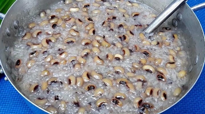 Chén chè đậu trắng nếp thơm bùi, món tráng miệng truyền thống