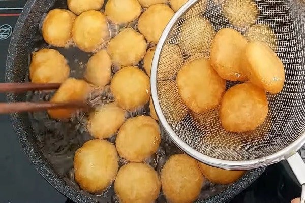 chiên bánh khoai tây nghiền