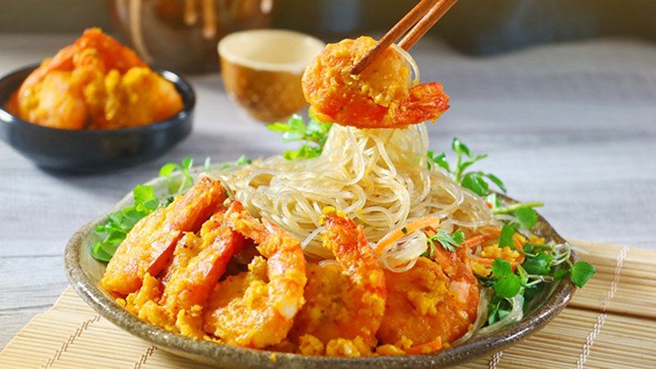 Cho miến vào sau cùng khi các nguyên liệu khác đã chín