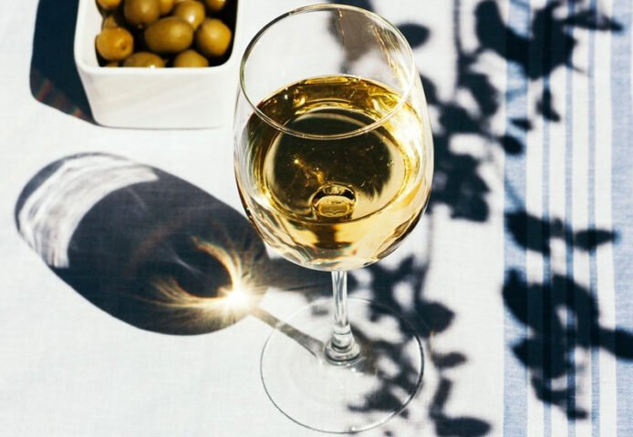 Chọn nguyên liệu chất lượng để tránh rượu mới nấu có mùi