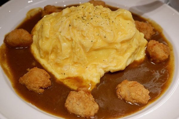 Cơm cà ri Nhật trứng omurice hấp dẫn