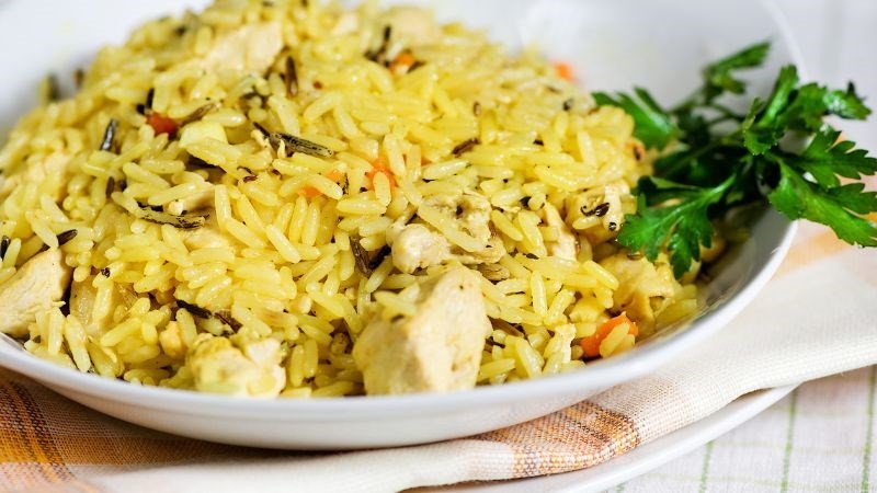 Cơm chiên thịt gà thơm lừng, bổ dưỡng