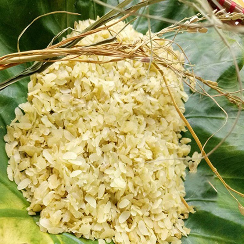 Đậu xanh đã vo sạch và ngâm nước, sẵn sàng cho món chè hạt sen