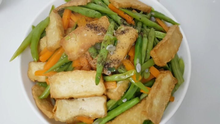 Đĩa đậu que xào chay thanh đạm, hấp dẫn cho bữa ăn gia đình