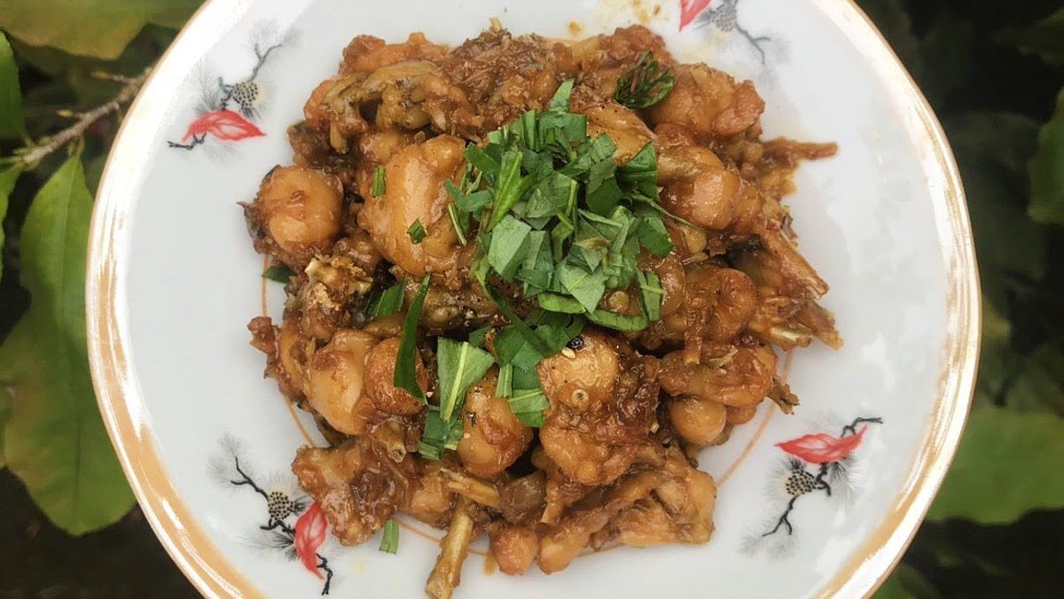 Đĩa ếch xào sả ớt thơm ngon đã hoàn thành