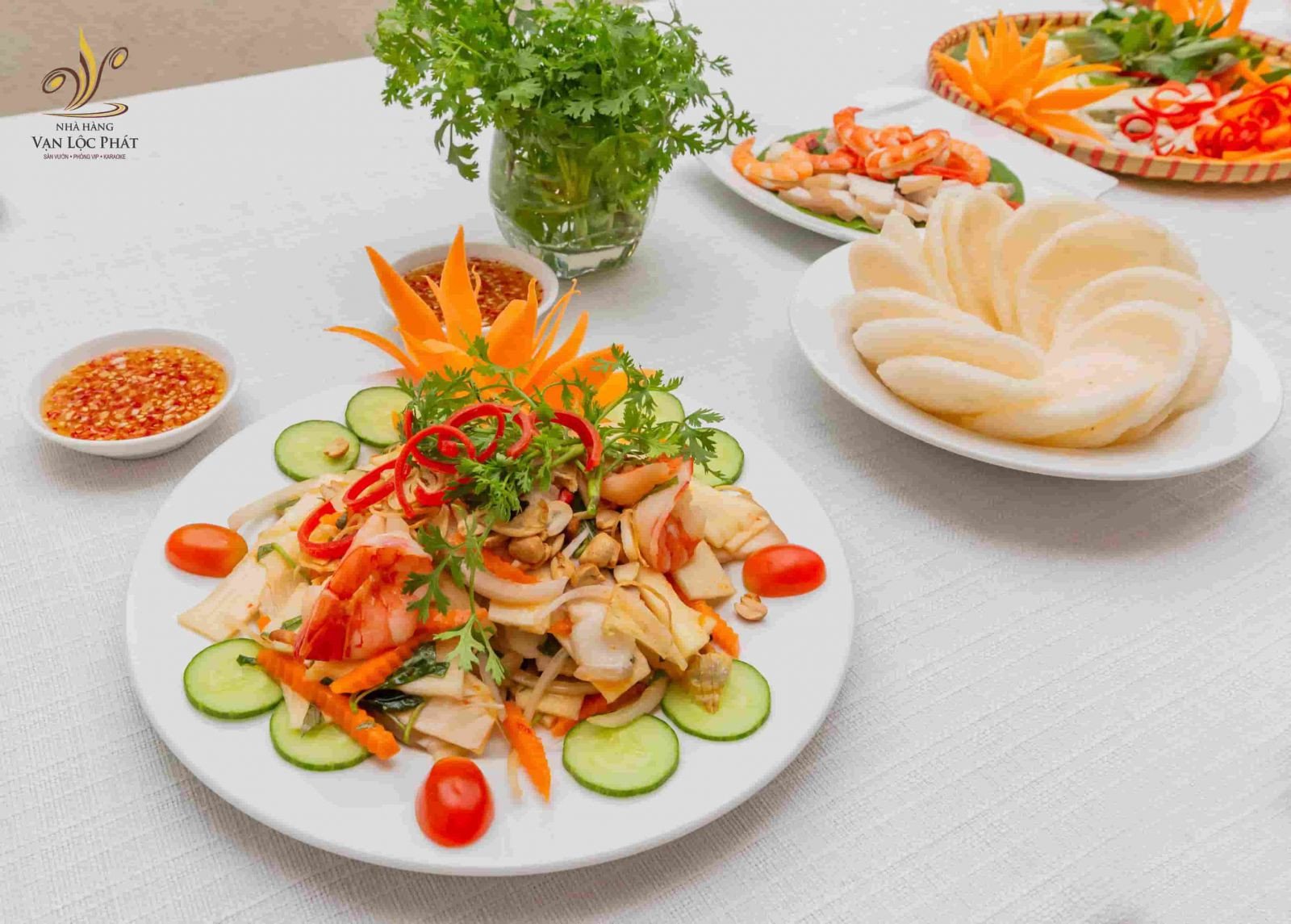 Đĩa gỏi củ hủ dừa tôm thịt thơm ngon