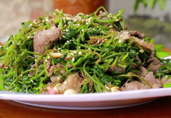 Đĩa lòng mèo xào rau má thơm ngon