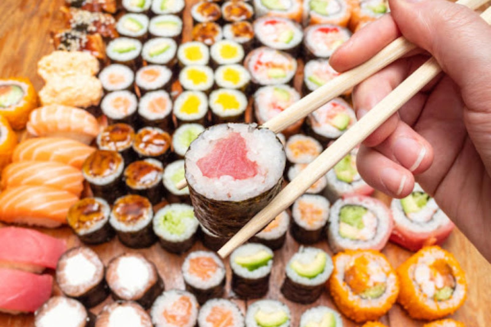 Giá trị dinh dưỡng cơm cuộn