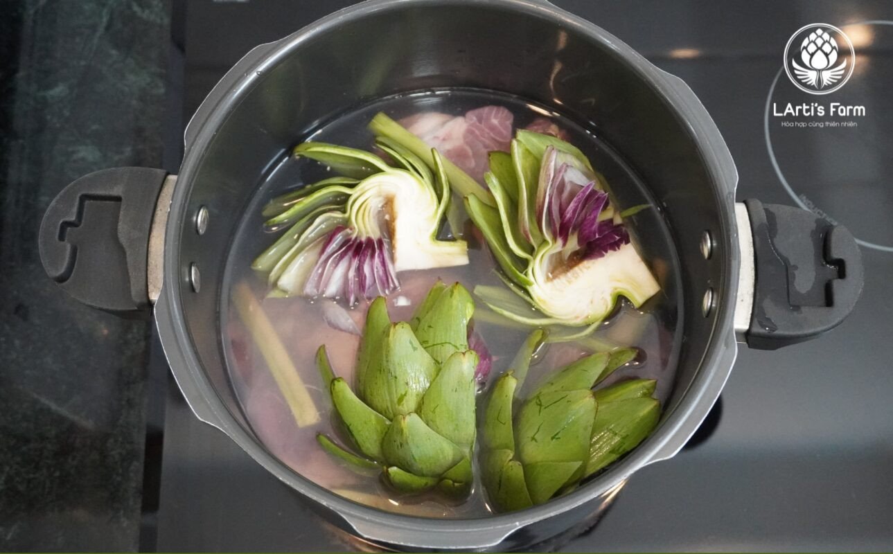 Giò heo và atiso hầm ngọt nước