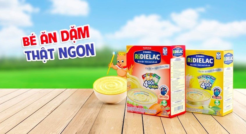 Gợi ý lộ trình cho bé ăn dặm từ vị ngọt tự nhiên của bột gạo sữa sang vị mặn