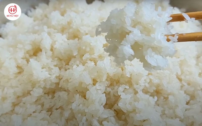 Hấp lại xôi lần hai, đảm bảo xôi để lâu không bị cứng và cực kỳ mềm dẻo