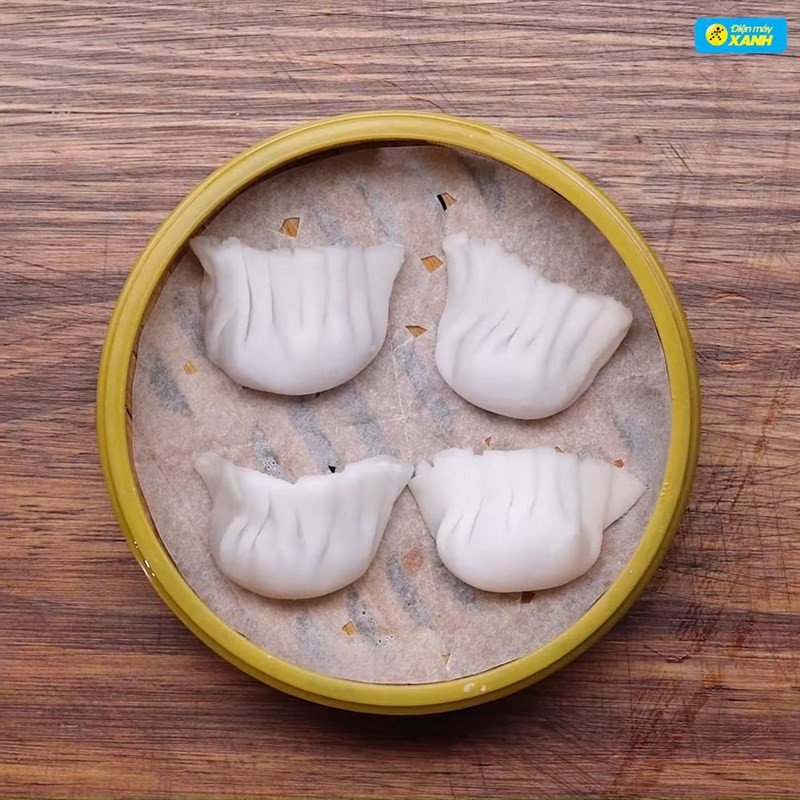 Hấp những viên há cảo đã tạo hình cho đến khi chín trong