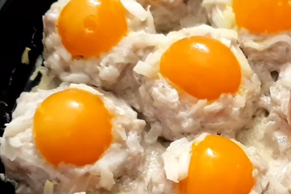 Hấp xíu mại thịt heo trứng muối