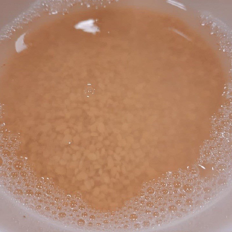 Hình ảnh đậu xanh đang được ngâm chuẩn bị cho món sữa