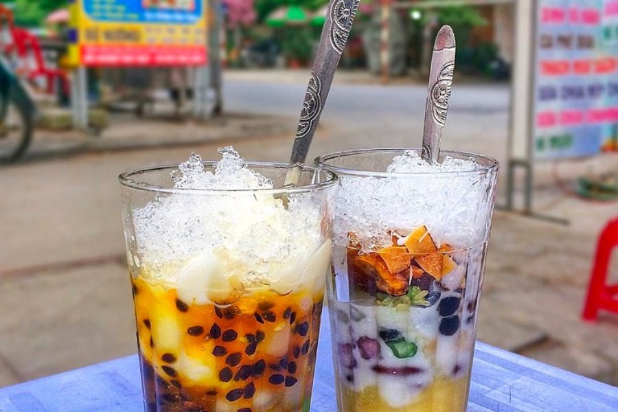 Hoàn thành cách nấu chè thập cẩm miền Trung