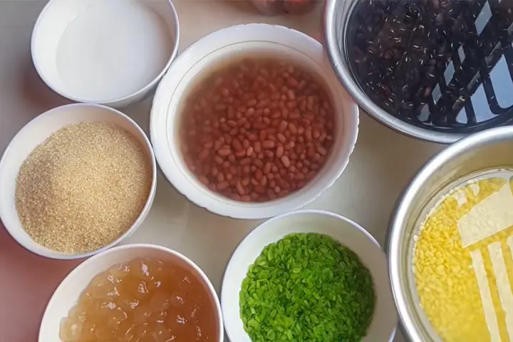 Nguyên liệu để nấu chè thập cẩm