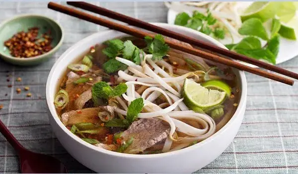 Hướng Dẫn Chi Tiết Học Cách Nấu Phở Bò Nam Định Chuẩn Vị Tại Gia