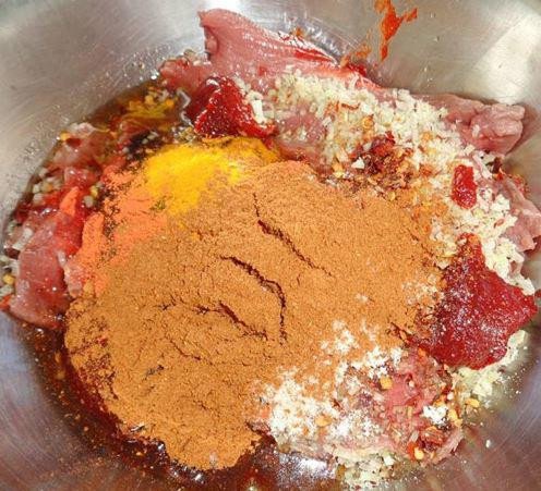 Hỗn hợp gia vị sả ớt tỏi gừng xay nhuyễn để ướp thịt bò khô