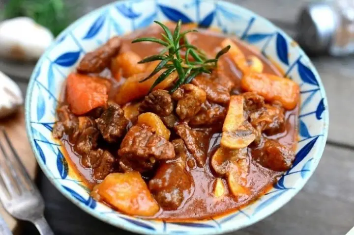 hướng dẫn cách nấu bò sốt vang hướng dẫn cách nấu bò sốt vang