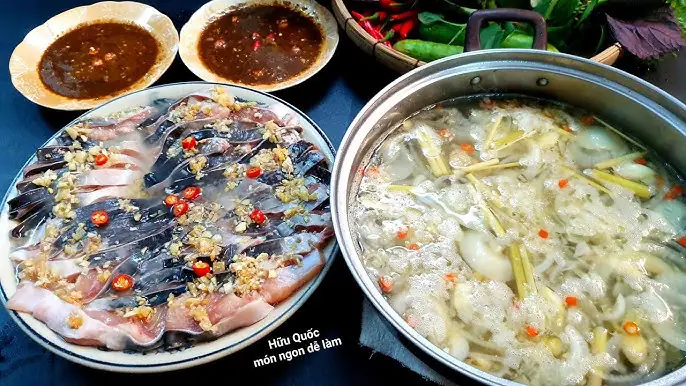 Hướng dẫn cách nấu lẩu cá trê ngon chuẩn vị tại nhà