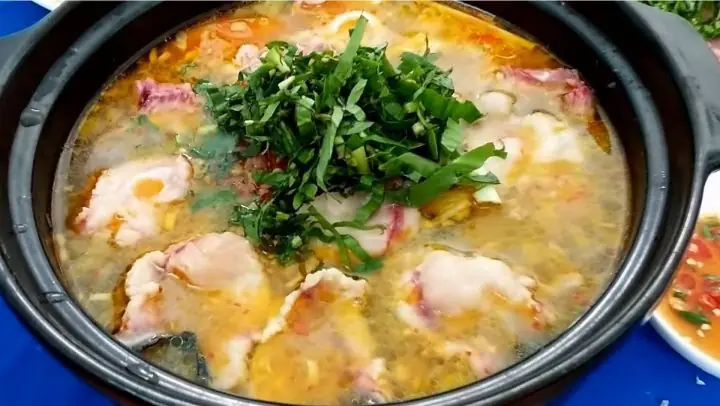 Hướng dẫn cách nấu lẩu cá trê ngon chuẩn vị tại nhà